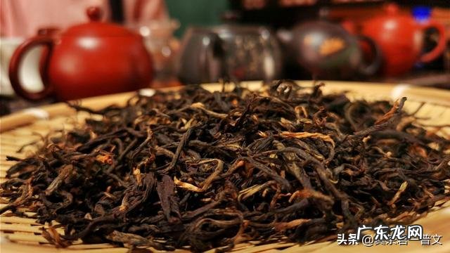很多人喝茶时会洗茶，茶叶真的含有农药和添加剂吗