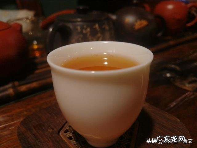 很多人喝茶时会洗茶，茶叶真的含有农药和添加剂吗