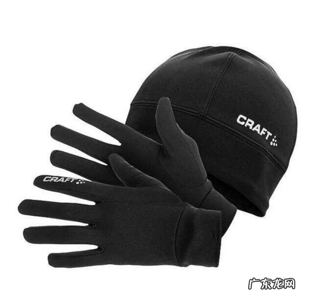 跑步有半个月了,想问下各路跑步大神秋天跑步的衣服应该怎么搭配