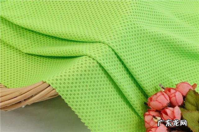 跑步有半个月了,想问下各路跑步大神秋天跑步的衣服应该怎么搭配