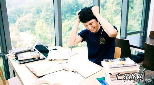 儿子上高一,很不听话,玩手机成瘾,我们该怎么办