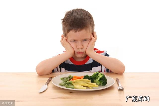 引起厌食症的原因有哪些 患厌食症的原因及主要症状是什么