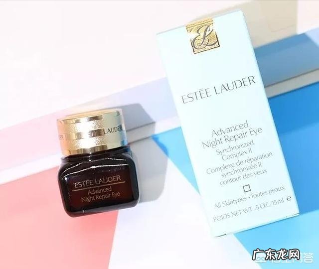 眼睛周围有黑眼圈和脂肪粒,应该选择什么眼霜呢