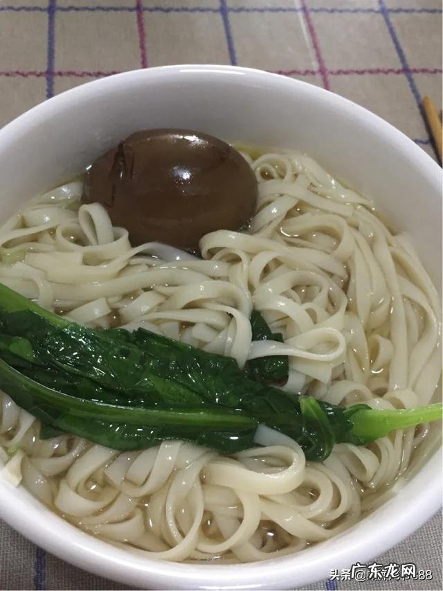 早餐你一般会吃些什么为什么这样搭配餐品呢