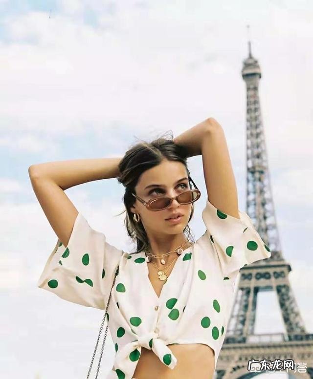 今年流行的牛油果绿色应该如何搭配呢