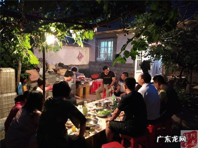 山东人喝酒时的入座顺序和敬酒顺序有什么讲究