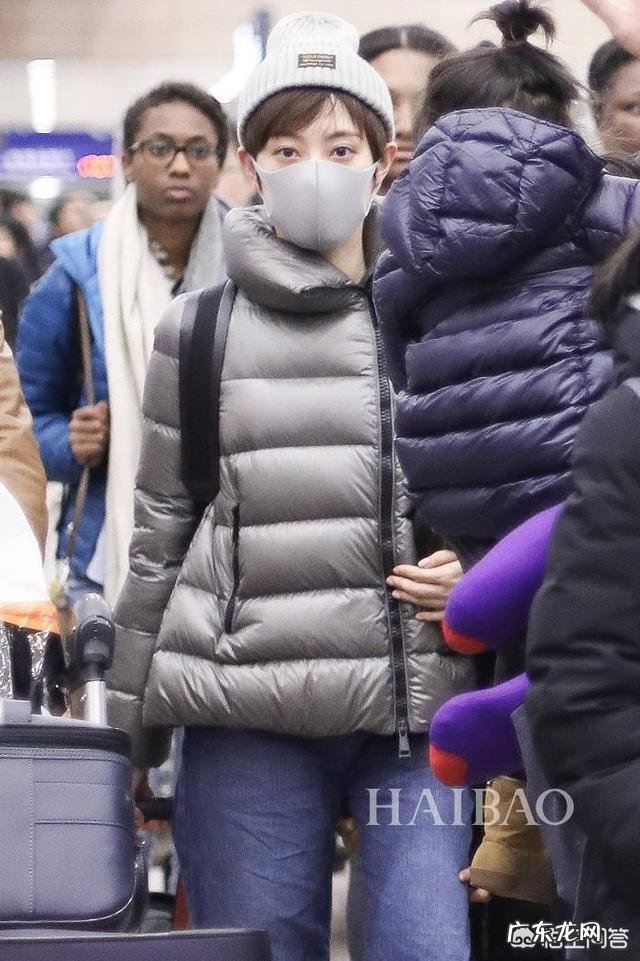 杨幂机场街拍太赞,是时尚感太高还是太时髦