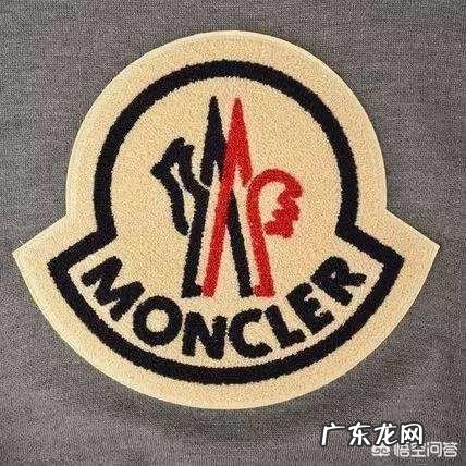 杨幂机场街拍太赞,是时尚感太高还是太时髦