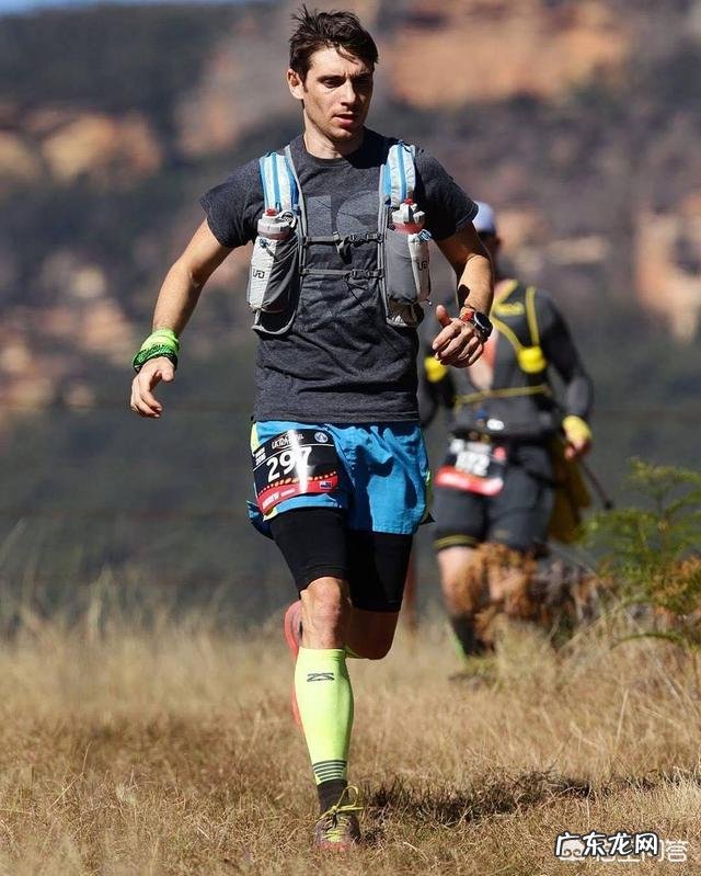 每天跑步5公里会不会伤膝盖跑步应该怎样保护膝盖呢