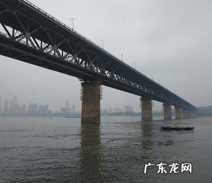 中国疫情为什么死亡人数从3000多上涨到4000多