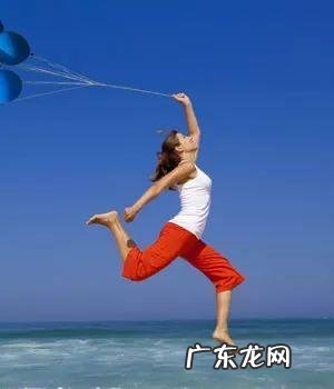 请问腹式呼吸的时候应该放松肚子还是腹部收紧呢