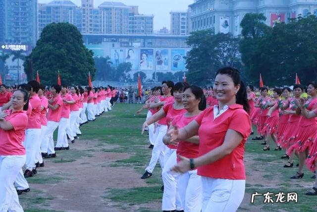 樊登读书会交388元，一年只都50本书的内容简介合理吗