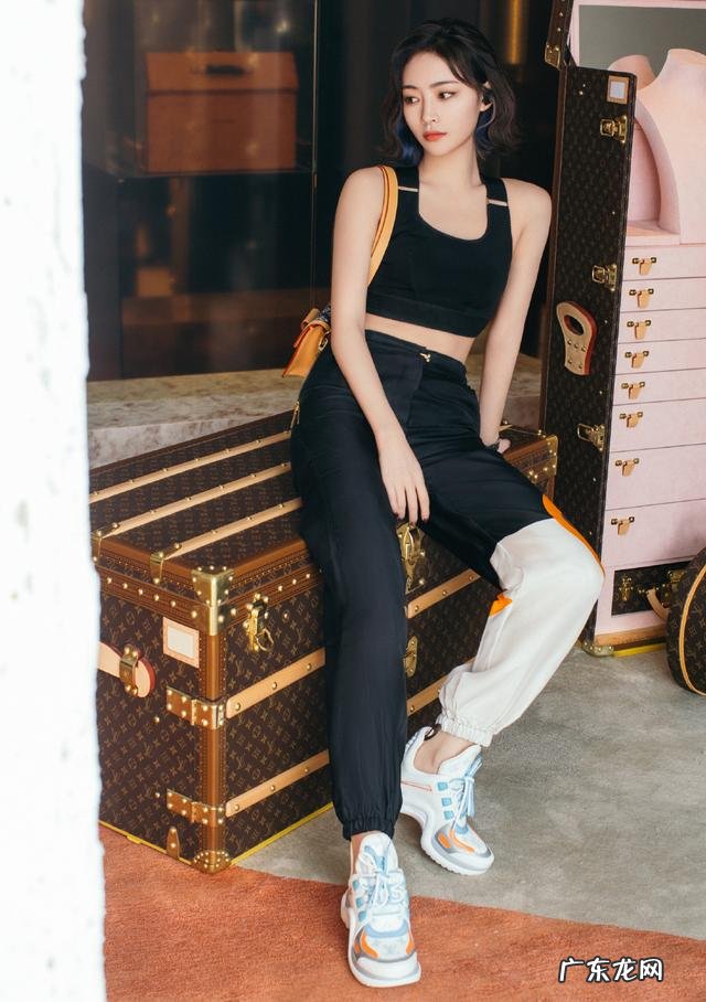 有没有小姐姐科普一波许佳琪的