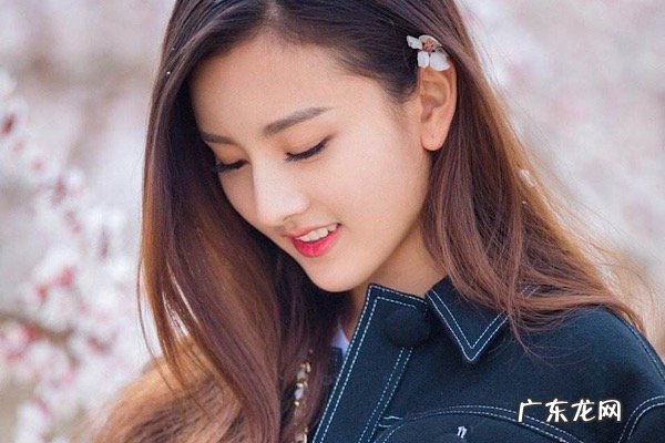 宋祖儿手上再度出现疤痕,她真的在催吐减肥吗