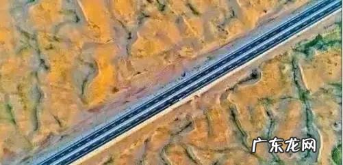 中国沙漠无人区里的高速,竟然比美国66号公路还美,你知道吗