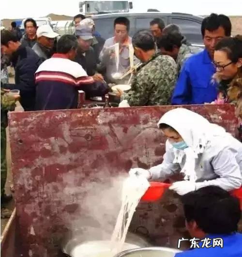 中国沙漠无人区里的高速,竟然比美国66号公路还美,你知道吗