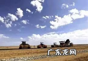 中国沙漠无人区里的高速,竟然比美国66号公路还美,你知道吗