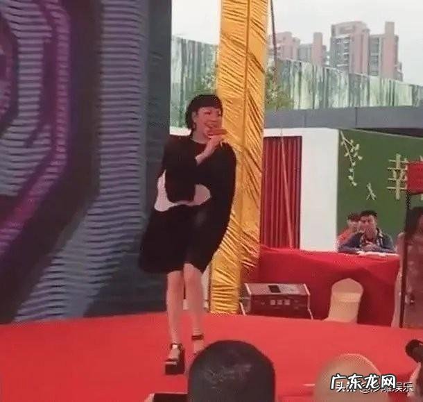 曾经轰动一时的草帽姐怎么没有消息了