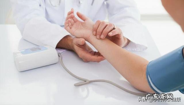 早晨空腹吃降压药后去跑步怎么样