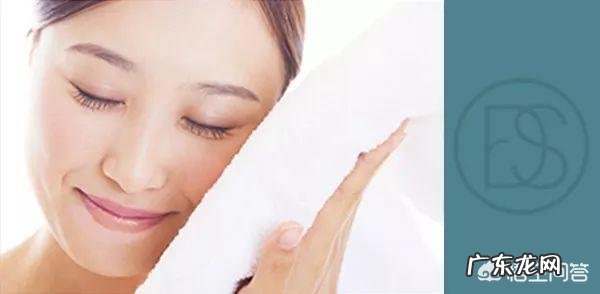 脸上过敏,看医生一个月了还没好,又长了许多小红痘怎么回事