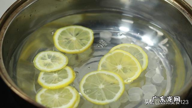 谁有在家做柠檬冰红茶的方法