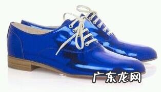 匹克新出的态极拖鞋和nike拖鞋该买哪个