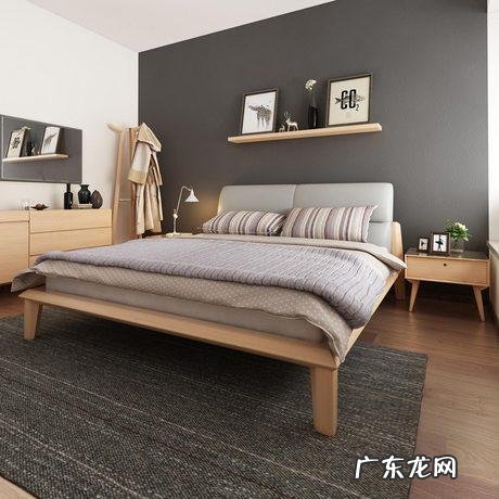 大家晚上睡觉的时候是直接在床单上好，还是铺个小垫子好