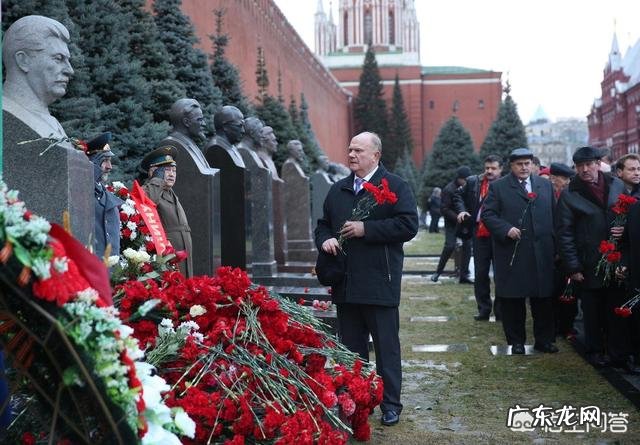 如果斯大林和希特勒靠个人格斗能力单挑分胜负,会是怎样的场景