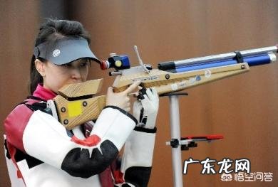 奥运会10米气步枪难吗天气那么热，运动员为何穿皮衣