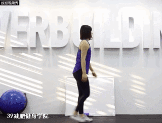 小S的瘦身操又在微博火起来了,据说还能瘦手臂变翘臀