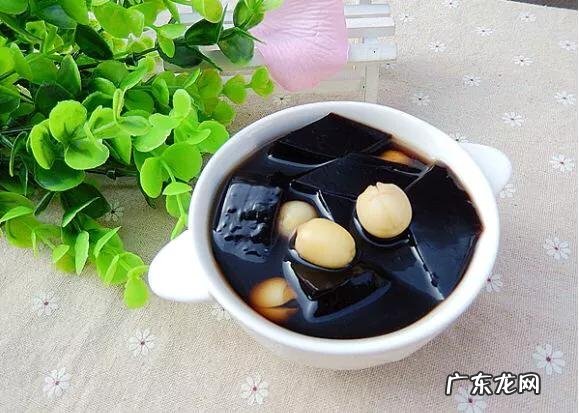 龟苓膏有什么作用怎么服用