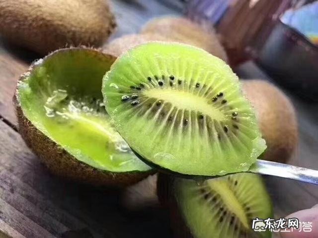 红心猕猴桃怎么去皮更简单，怎么吃更有食欲