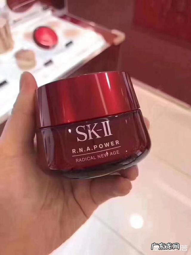 哪个牌子的护肤品能够紧致肌肤