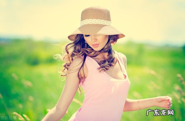 为什么好多女性到了40岁后开始突然注重化妆打扮了呢