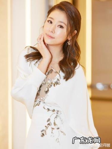 谢娜复工录大本营调侃自己身材微胖，产后如何快速恢复身材