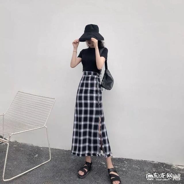 个子不高,还是梨形身材,能教教怎么穿衣服吗