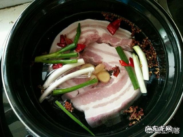 如果你的老公每天很累但赚得不多，你会嫌弃他还是会时常安慰他