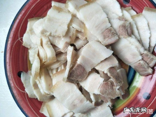 如果你的老公每天很累但赚得不多，你会嫌弃他还是会时常安慰他