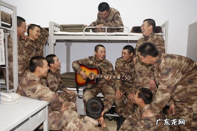 考上本科，保留学籍去当兵，然后在部队上考军校怎么样