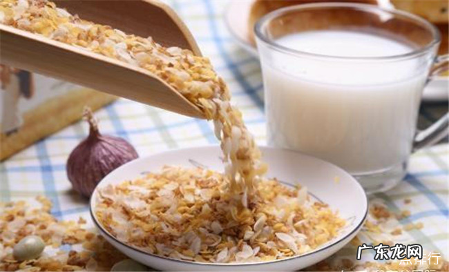 脚裂口是什么原因 治愈脚裂的10种方法