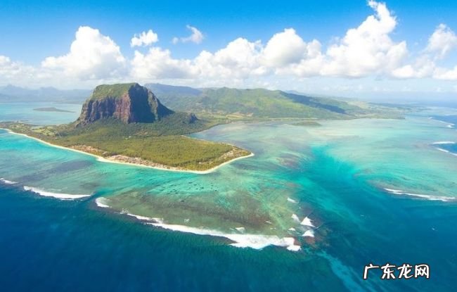 世界十大最美岛屿 让人流连忘返的旅游胜地!