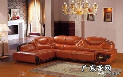 一大壶油不小心全部倒在沙发上,有什么妙招弄干净?