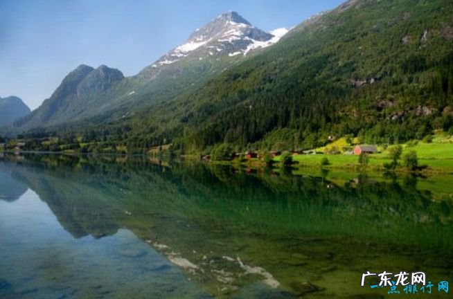 世界十大最深的淡水湖 你最想去看哪个呢