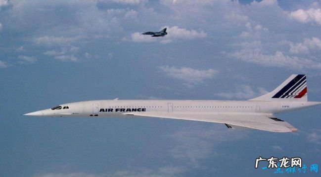 世界上速度最快的客机 堪比战斗机的速度