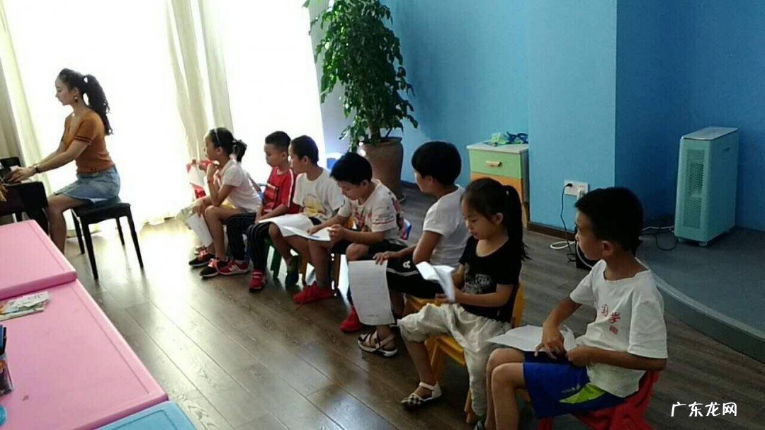 小孩上课偷吃怎么办