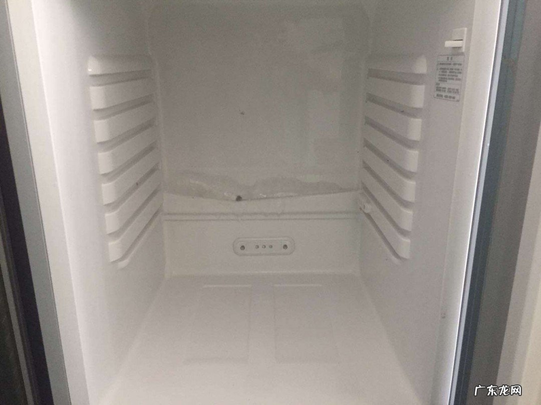 冰箱顶上怎么换灯泡