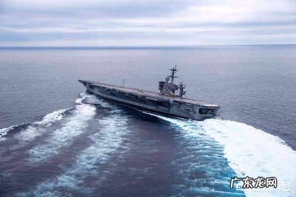 为什么航母底下那么窄而上面那么宽却不会侧翻