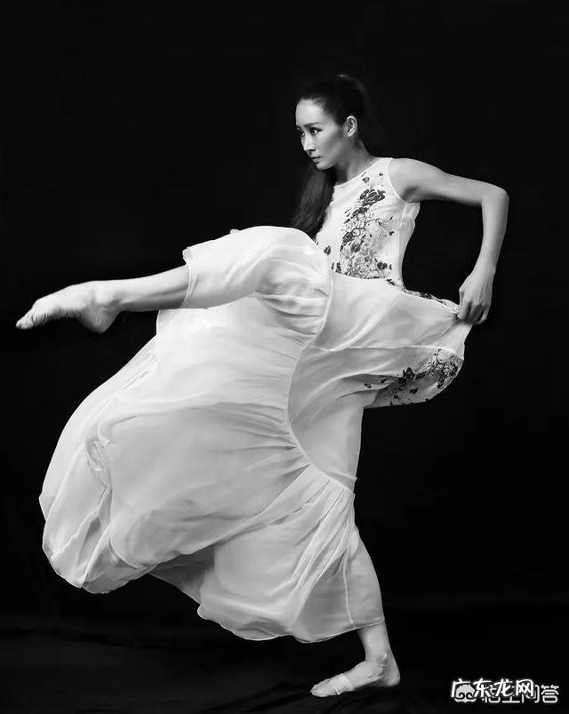 赵本山徒弟骑摩托车过收费站意外死亡,摩托车可以上高速路吗