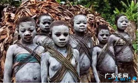 世界上最原始的部落 俾格米人8岁便生儿育女