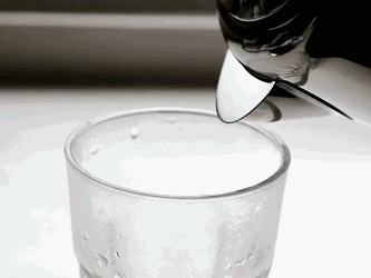 吃西药把尿酸降下来了,但痛风还是会发作,这是为什么